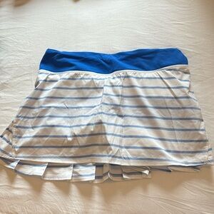 LULULEMON SKIRT SIZE 4